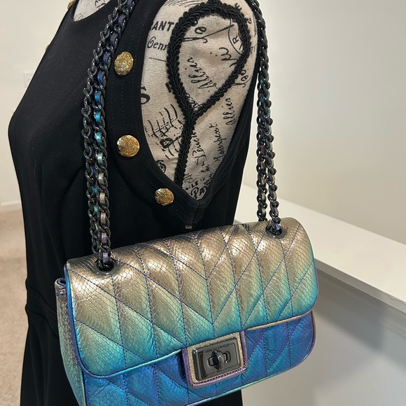 Karl Lagerfeld Paris Agyness (Mermaid Purse) Brand NEW must see gorgeous - Picture 3 of 15